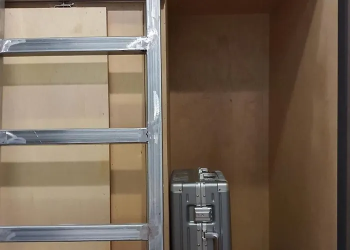 Hostel Travel Light