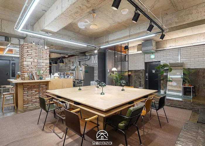 Travel Light Hostel Busan
